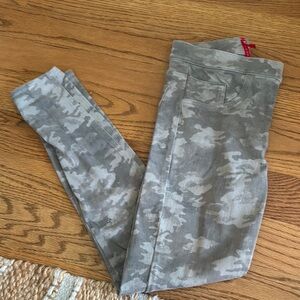 SPANX Gray Jeggings with Stylish Marbled Effect